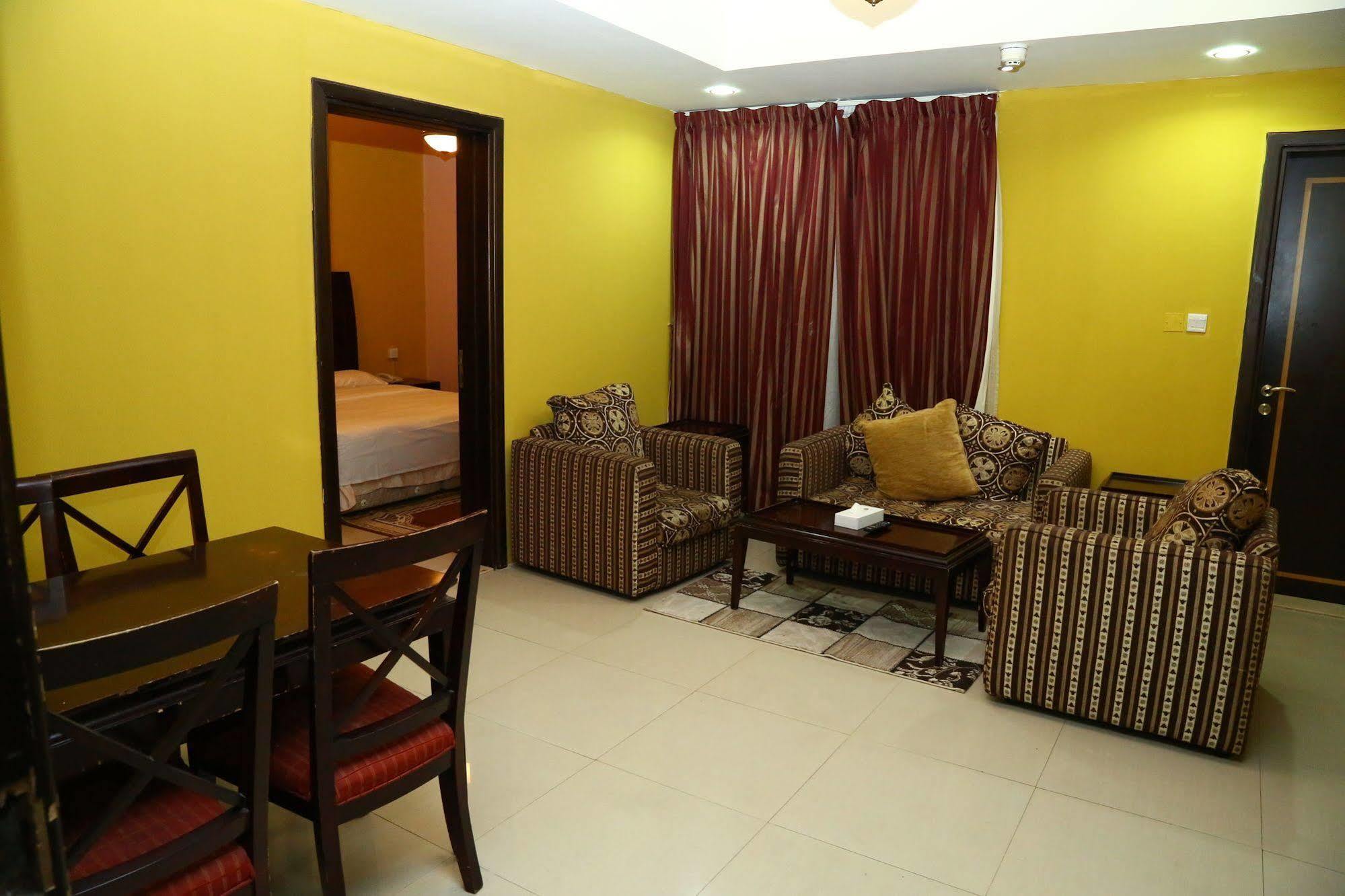 Golden Square Hotel Apartments Dubái Exterior foto
